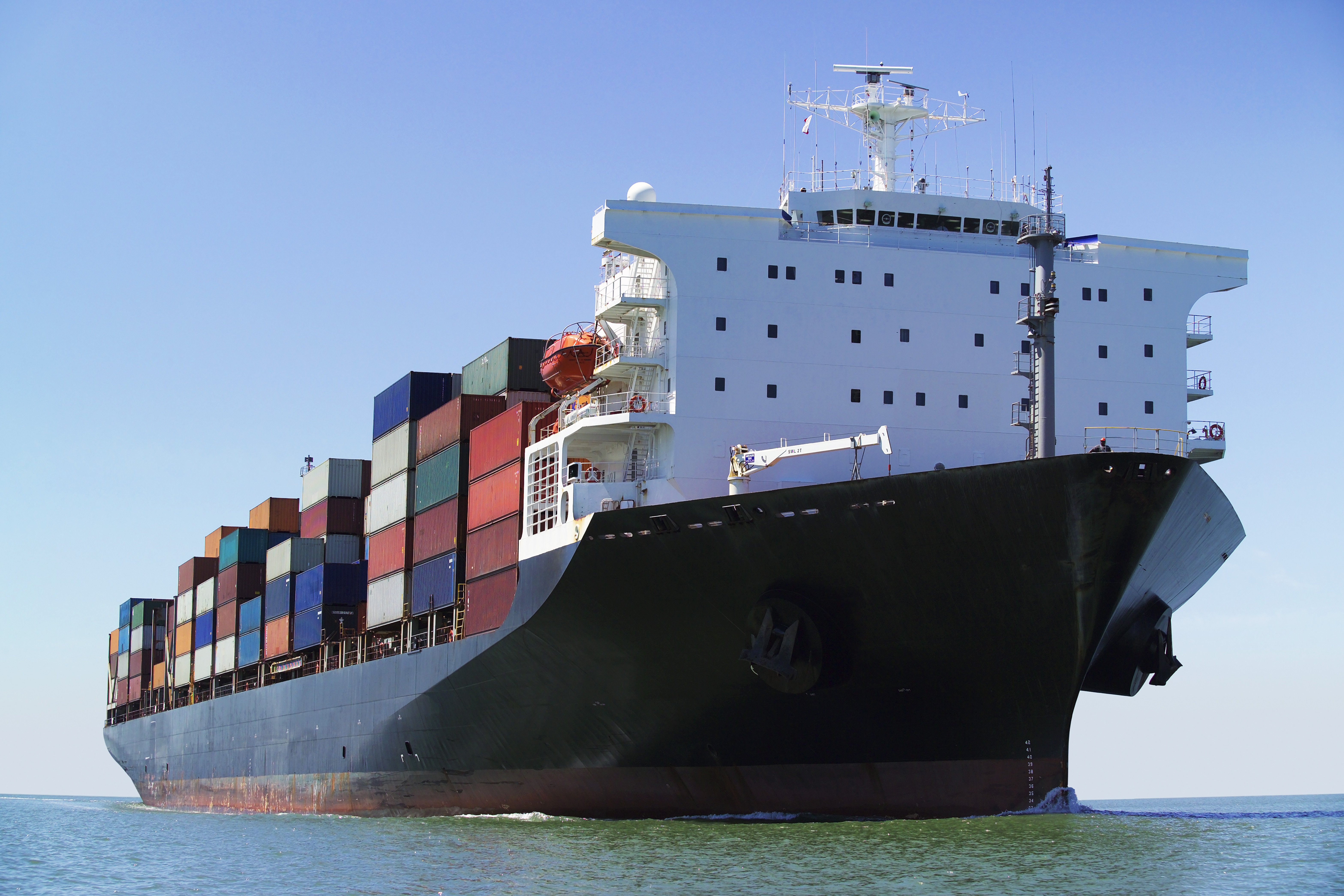 container_ship_stockphoto